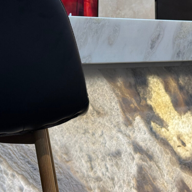 calacatta oyster rocked backlit