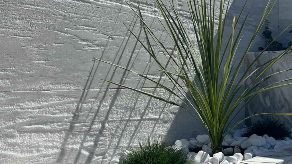 jardinera con textura de marmol